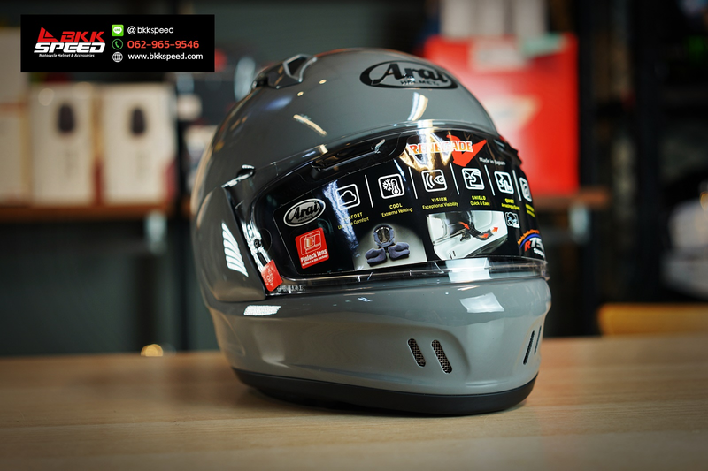 รูปสินค้าหมวกกันน็อคเต็มใบ แบรนด์ ARAI รุ่น ARAI RENEGADE V ลาย/สี Renegade V Modern Grey สำหรับขี่มอเตอร์ไซค์ มุมหลักด้านหน้า จาก BKKSPEED