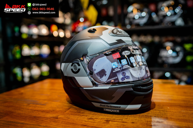 รูปสินค้าหมวกกันน็อคเต็มใบ แบรนด์ ARAI รุ่น ARAI Quantic ลาย/สี Quantic Face Grey สำหรับขี่มอเตอร์ไซค์ มุมด้านหลัง จาก BKKSPEED