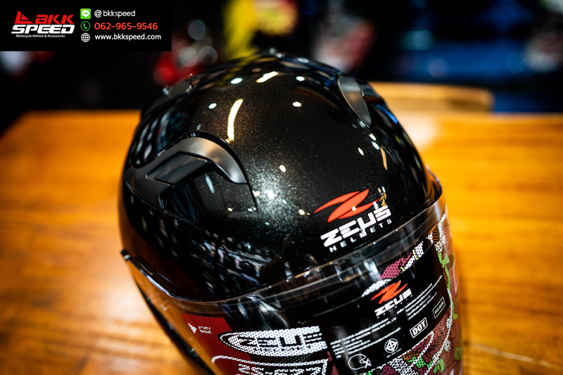 รูปสินค้าหมวกกันน็อคเต็มใบ แบรนด์ ZEUS รุ่น 627 ลาย/สี Metallic Black สำหรับขี่มอเตอร์ไซค์ มุมด้านหลัง จาก BKKSPEED