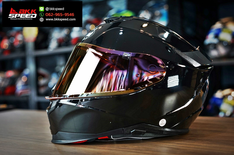 รูปสินค้าหมวกกันน็อคเต็มใบ แบรนด์ Real รุ่น Helmets ลาย/สี Hurricane Black สำหรับขี่มอเตอร์ไซค์ มุมหลักด้านหน้า จาก BKKSPEED