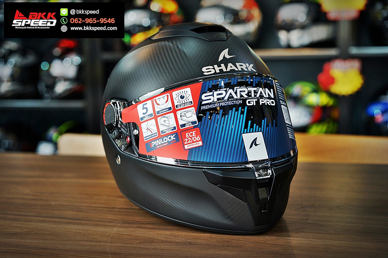 รูปสินค้าหมวกกันน็อคเต็มใบ แบรนด์ SHARK รุ่น Shark Spartan GT Pro Carbon ลาย/สี Spartan GT PRO Carbon Matt DMA สำหรับขี่มอเตอร์ไซค์ มุมด้านหลัง จาก BKKSPEED