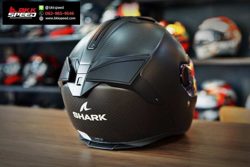 รูปสินค้าหมวกกันน็อคเต็มใบ แบรนด์ SHARK รุ่น Shark Spartan GT Pro Carbon ลาย/สี Spartan GT PRO Carbon Matt DMA สำหรับขี่มอเตอร์ไซค์ รูปเพิ่มเติม 5 จาก BKKSPEED