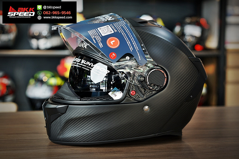 รูปสินค้าหมวกกันน็อคเต็มใบ แบรนด์ SHARK รุ่น Shark Spartan GT Pro Carbon ลาย/สี Spartan GT PRO Carbon Matt DMA สำหรับขี่มอเตอร์ไซค์ รูปเพิ่มเติม 6 จาก BKKSPEED