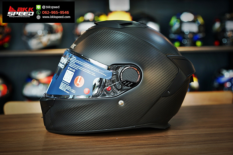 รูปสินค้าหมวกกันน็อคเต็มใบ แบรนด์ SHARK รุ่น Shark Spartan GT Pro Carbon ลาย/สี Spartan GT PRO Carbon Matt DMA สำหรับขี่มอเตอร์ไซค์ มุมหลักด้านหน้า จาก BKKSPEED