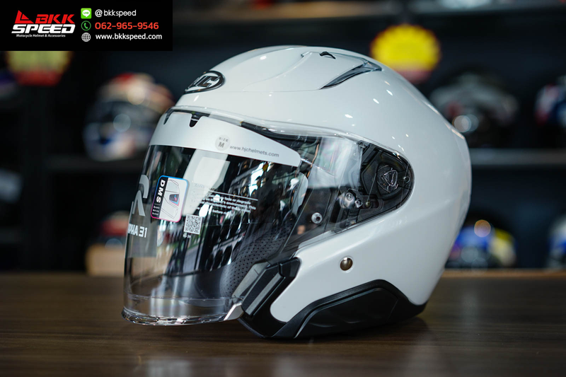 รูปสินค้าหมวกกันน็อคเต็มใบ แบรนด์ HJC รุ่น RPHA31 ลาย/สี Pearl White สำหรับขี่มอเตอร์ไซค์ มุมหลักด้านหน้า จาก BKKSPEED