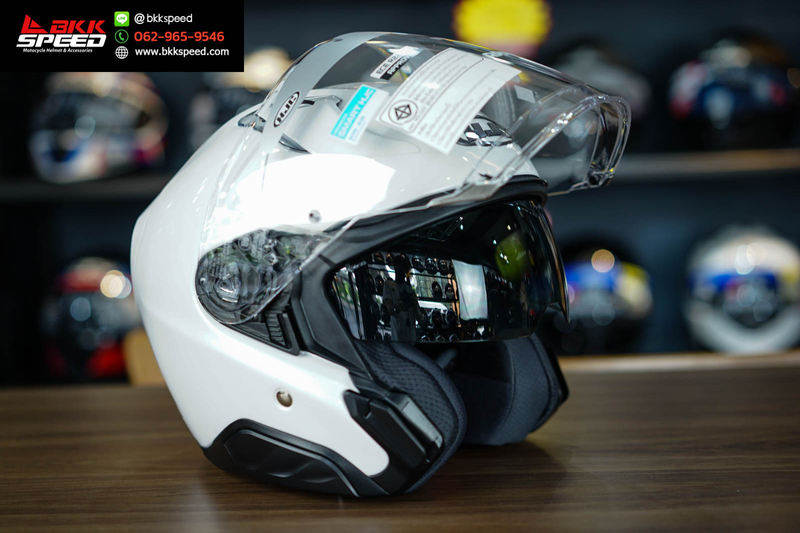 รูปสินค้าหมวกกันน็อคเต็มใบ แบรนด์ HJC รุ่น RPHA31 ลาย/สี Pearl White สำหรับขี่มอเตอร์ไซค์ รูปเพิ่มเติม 6 จาก BKKSPEED