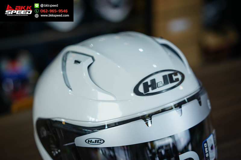 รูปสินค้าหมวกกันน็อคเต็มใบ แบรนด์ HJC รุ่น RPHA31 ลาย/สี Pearl White สำหรับขี่มอเตอร์ไซค์ มุมด้านหลัง จาก BKKSPEED