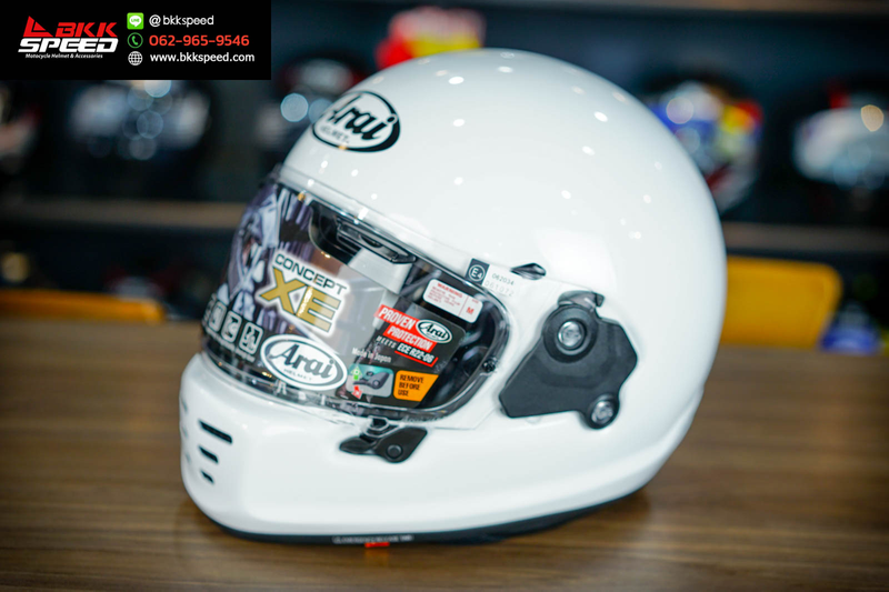รูปสินค้าหมวกกันน็อคเต็มใบ แบรนด์ ARAI รุ่น Arai Concept XE ลาย/สี Concept XE White (ECE R22.06) สำหรับขี่มอเตอร์ไซค์ รูปเพิ่มเติม 6 จาก BKKSPEED