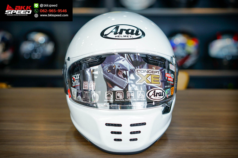 รูปสินค้าหมวกกันน็อคเต็มใบ แบรนด์ ARAI รุ่น Arai Concept XE ลาย/สี Concept XE White (ECE R22.06) สำหรับขี่มอเตอร์ไซค์ มุมด้านข้าง จาก BKKSPEED