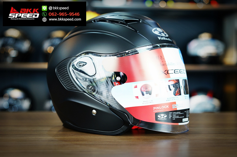 รูปสินค้าหมวกกันน็อคเต็มใบ แบรนด์ Kabuto รุ่น Exceed ลาย/สี Flat Black สำหรับขี่มอเตอร์ไซค์ มุมด้านหลัง จาก BKKSPEED