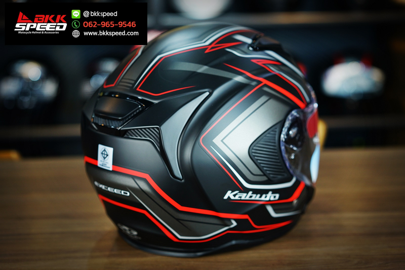 รูปสินค้าหมวกกันน็อคเต็มใบ แบรนด์ Kabuto รุ่น Kabuto EXCEED ลาย/สี Exceed Claw Flat Black Red สำหรับขี่มอเตอร์ไซค์ มุมด้านหลัง จาก BKKSPEED