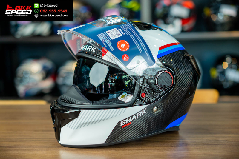 รูปสินค้าหมวกกันน็อคเต็มใบ แบรนด์ SHARK รุ่น Shark Spartan GT Pro Carbon ลาย/สี Spartan GT PRO carbon Dokhta Tricolor DWB สำหรับขี่มอเตอร์ไซค์ รูปเพิ่มเติม 6 จาก BKKSPEED