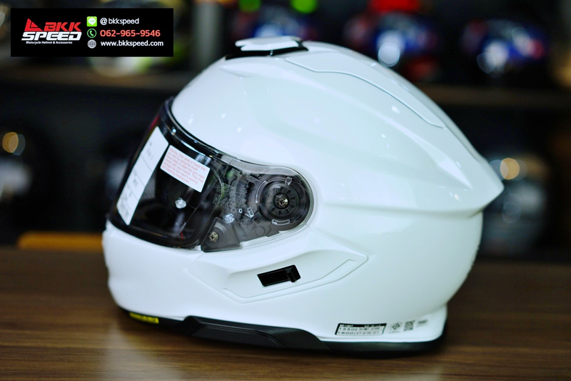 รูปสินค้าหมวกกันน็อคเต็มใบ แบรนด์ SHOEI รุ่น Shoei GT AIR 3 ลาย/สี GT AIR 3 White สำหรับขี่มอเตอร์ไซค์ รูปเพิ่มเติม 6 จาก BKKSPEED