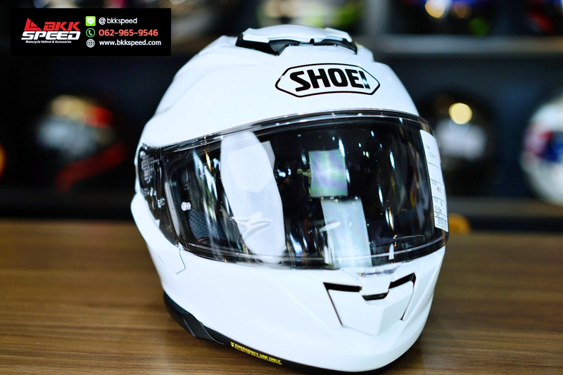 รูปสินค้าหมวกกันน็อคเต็มใบ แบรนด์ SHOEI รุ่น Shoei GT AIR 3 ลาย/สี GT AIR 3 White สำหรับขี่มอเตอร์ไซค์ มุมด้านหลัง จาก BKKSPEED