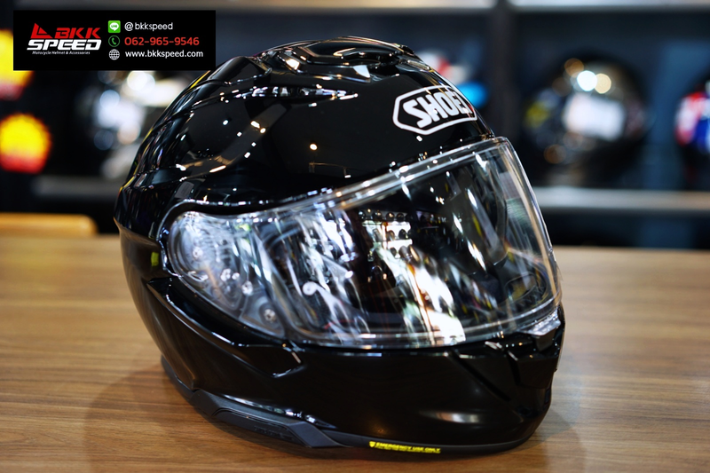 รูปสินค้าหมวกกันน็อคเต็มใบ แบรนด์ SHOEI รุ่น Shoei GT AIR 3 ลาย/สี GT AIR 3 Black สำหรับขี่มอเตอร์ไซค์ มุมด้านข้าง จาก BKKSPEED