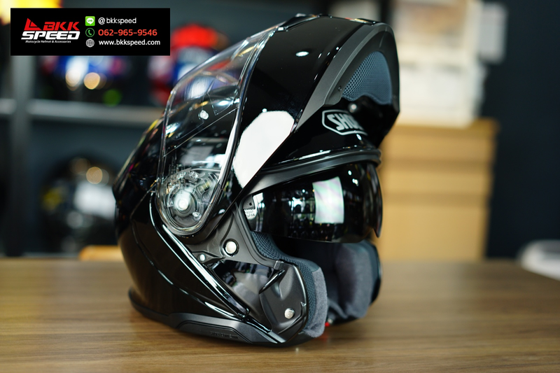 รูปสินค้าหมวกกันน็อคเต็มใบ แบรนด์ SHOEI รุ่น Shoei Neotec3 ลาย/สี Neotec3 Black สำหรับขี่มอเตอร์ไซค์ รูปเพิ่มเติม 6 จาก BKKSPEED