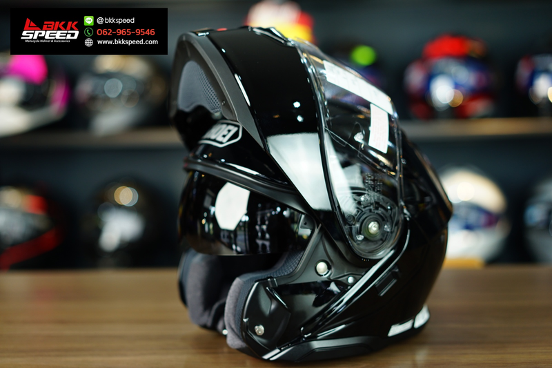 รูปสินค้าหมวกกันน็อคเต็มใบ แบรนด์ SHOEI รุ่น Shoei Neotec3 ลาย/สี Neotec3 Black สำหรับขี่มอเตอร์ไซค์ รูปเพิ่มเติม 5 จาก BKKSPEED