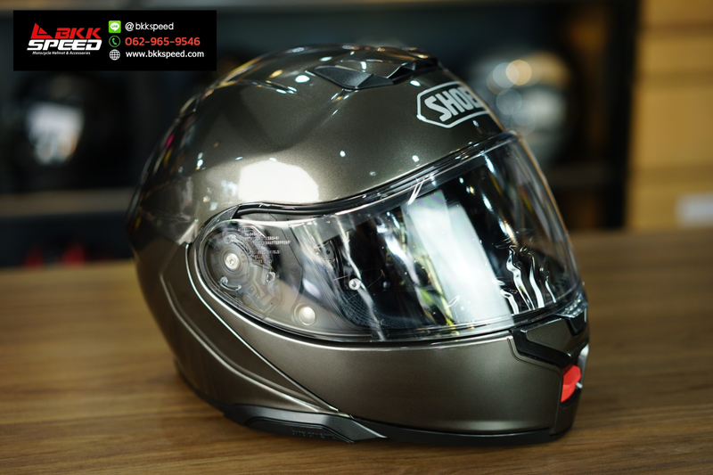 รูปสินค้าหมวกกันน็อคเต็มใบ แบรนด์ SHOEI รุ่น Shoei Neotec3 ลาย/สี Neotec3 M Anthracite สำหรับขี่มอเตอร์ไซค์ มุมด้านหลัง จาก BKKSPEED