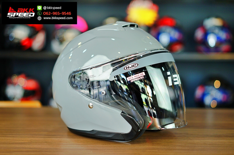 รูปสินค้าหมวกกันน็อคเต็มใบ แบรนด์ HJC รุ่น HJC i31 ลาย/สี i31 N Grey สำหรับขี่มอเตอร์ไซค์ มุมด้านข้าง จาก BKKSPEED