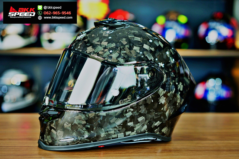 รูปสินค้าหมวกกันน็อคเต็มใบ แบรนด์ Scorpion EXO รุ่น Scorpion EXO R1 Air ลาย/สี Scorpion R1 AIR EVO Carbon Onyx (Carbon Forged) สำหรับขี่มอเตอร์ไซค์ มุมหลักด้านหน้า จาก BKKSPEED