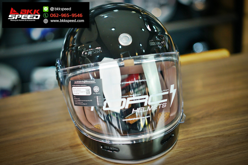 รูปสินค้าหมวกกันน็อคเต็มใบ แบรนด์ TORC รุ่น T1 ลาย/สี Glossy Black สำหรับขี่มอเตอร์ไซค์ มุมด้านหลัง จาก BKKSPEED