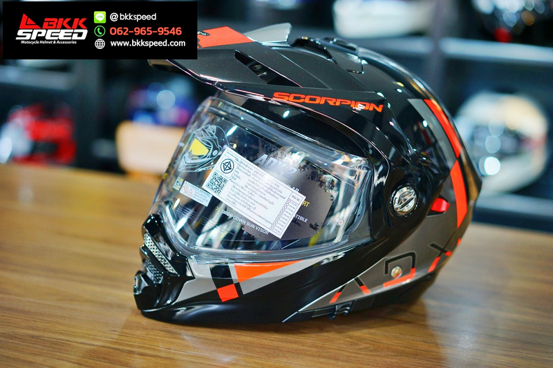 รูปสินค้าหมวกกันน็อคเต็มใบ แบรนด์ Scorpion EXO รุ่น Scorpion EXO ADX2 ลาย/สี ADX2 Galance Silver Black Red สำหรับขี่มอเตอร์ไซค์ มุมหลักด้านหน้า จาก BKKSPEED