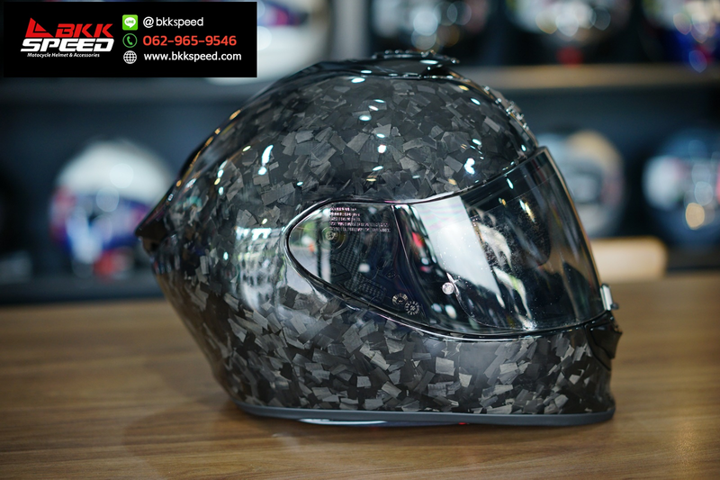 รูปสินค้าหมวกกันน็อคเต็มใบ แบรนด์ Scorpion EXO รุ่น Scorpion EXO 1400 Carbon ลาย/สี 1400 EVO 2 Carbon Onyx สำหรับขี่มอเตอร์ไซค์ มุมด้านหลัง จาก BKKSPEED