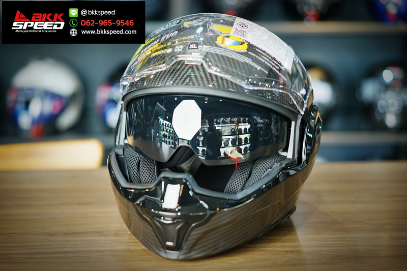 รูปสินค้าหมวกกันน็อคเต็มใบ แบรนด์ Scorpion EXO รุ่น Scorpion EXO Tech ลาย/สี Tech EVO Carbon (Flip Back) ECE R22.06 สำหรับขี่มอเตอร์ไซค์ มุมด้านหลัง จาก BKKSPEED