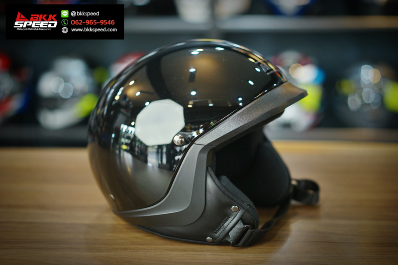 รูปสินค้าหมวกกันน็อคเต็มใบ แบรนด์ HJC รุ่น C20 ลาย/สี Metal Black สำหรับขี่มอเตอร์ไซค์ มุมด้านข้าง จาก BKKSPEED