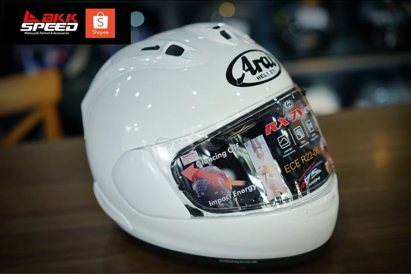 รูปสินค้าหมวกกันน็อคเต็มใบ แบรนด์ ARAI รุ่น ARAI RX-7V EVO ลาย/สี RX7V Evo Diamond White สำหรับขี่มอเตอร์ไซค์ มุมด้านหลัง จาก BKKSPEED