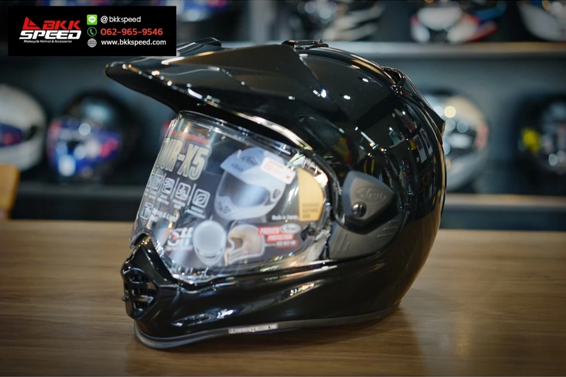 รูปสินค้าหมวกกันน็อคเต็มใบ แบรนด์ ARAI รุ่น Arai Tour X5 ลาย/สี Tour X5 Glossy Black สำหรับขี่มอเตอร์ไซค์ มุมหลักด้านหน้า จาก BKKSPEED