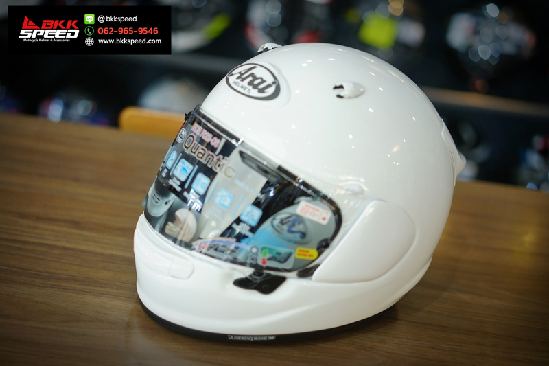 รูปสินค้าหมวกกันน็อคเต็มใบ แบรนด์ ARAI รุ่น ARAI Quantic ลาย/สี Quantic Diamond White สำหรับขี่มอเตอร์ไซค์ มุมด้านหลัง จาก BKKSPEED