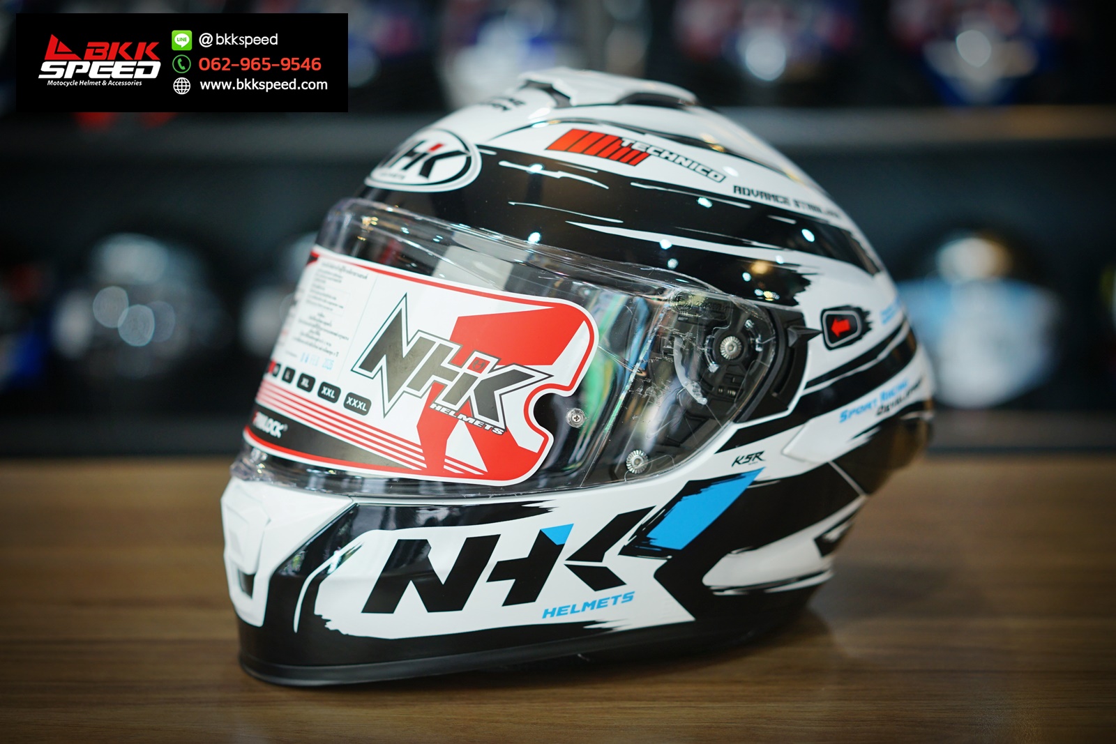 รูปสินค้าหมวกกันน็อคเต็มใบ แบรนด์ NHK รุ่น K5R ลาย/สี Onizuke Black White สำหรับขี่มอเตอร์ไซค์ มุมหลักด้านหน้า จาก BKKSPEED