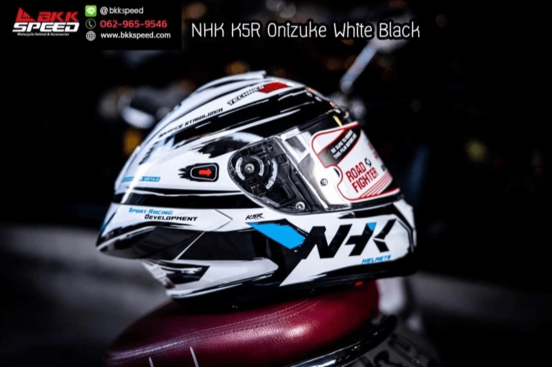 รูปสินค้าหมวกกันน็อคเต็มใบ แบรนด์ NHK รุ่น K5R ลาย/สี Onizuke Black White สำหรับขี่มอเตอร์ไซค์ มุมด้านหลัง จาก BKKSPEED