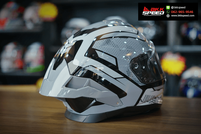 รูปสินค้าหมวกกันน็อคเต็มใบ แบรนด์ Just1 รุ่น Just1 JSTR ลาย/สี JSTR Union Grey Black สำหรับขี่มอเตอร์ไซค์ มุมด้านหลัง จาก BKKSPEED