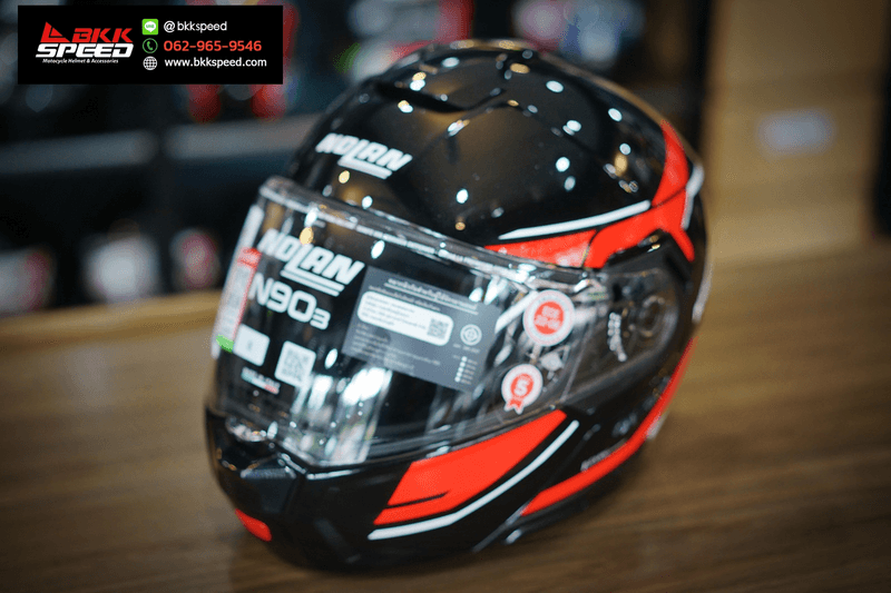 รูปสินค้าหมวกกันน็อคเต็มใบ แบรนด์ Nolan รุ่น Nolan N90.3 ลาย/สี N90.3 Sincrono Black Red (350) สำหรับขี่มอเตอร์ไซค์ มุมด้านข้าง จาก BKKSPEED