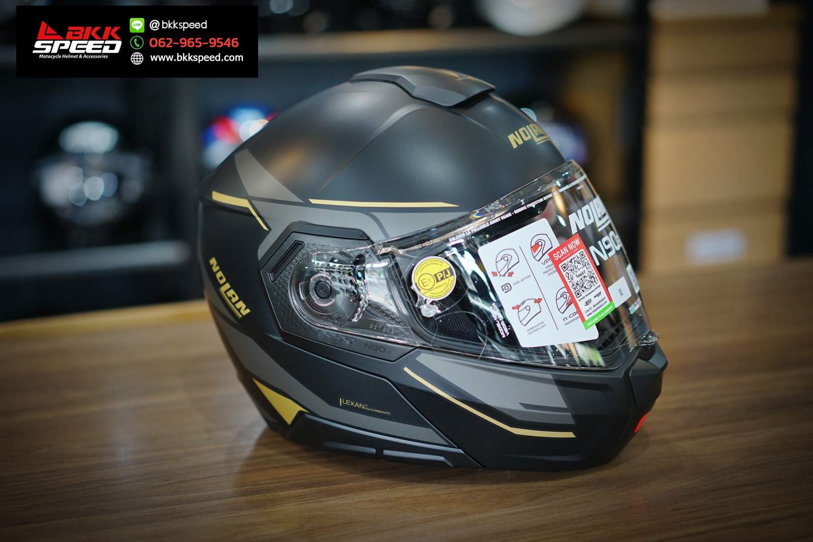 รูปสินค้าหมวกกันน็อคเต็มใบ แบรนด์ Nolan รุ่น Nolan N90.3 ลาย/สี N90.3 Sincrono Matt Black Gold (351) สำหรับขี่มอเตอร์ไซค์ มุมด้านหลัง จาก BKKSPEED