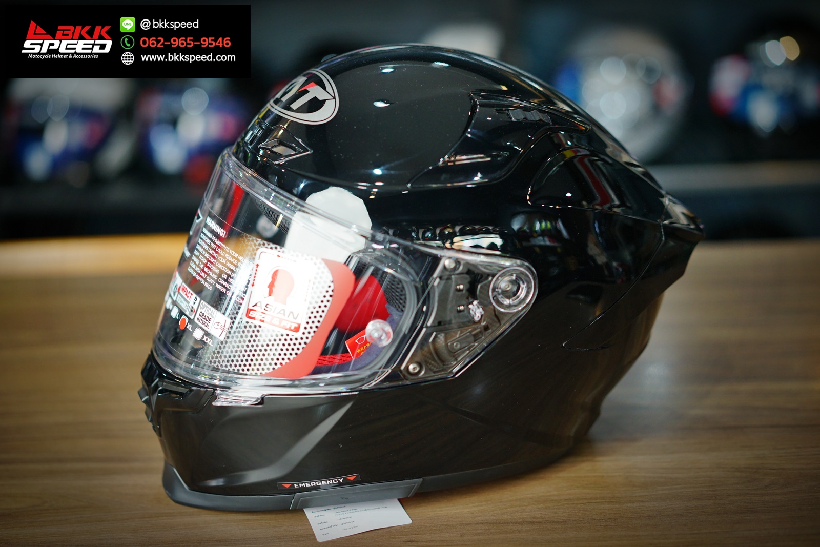 รูปสินค้าหมวกกันน็อคเต็มใบ แบรนด์ KYT รุ่น KYT Striker ลาย/สี Striker Solid Black สำหรับขี่มอเตอร์ไซค์ มุมหลักด้านหน้า จาก BKKSPEED