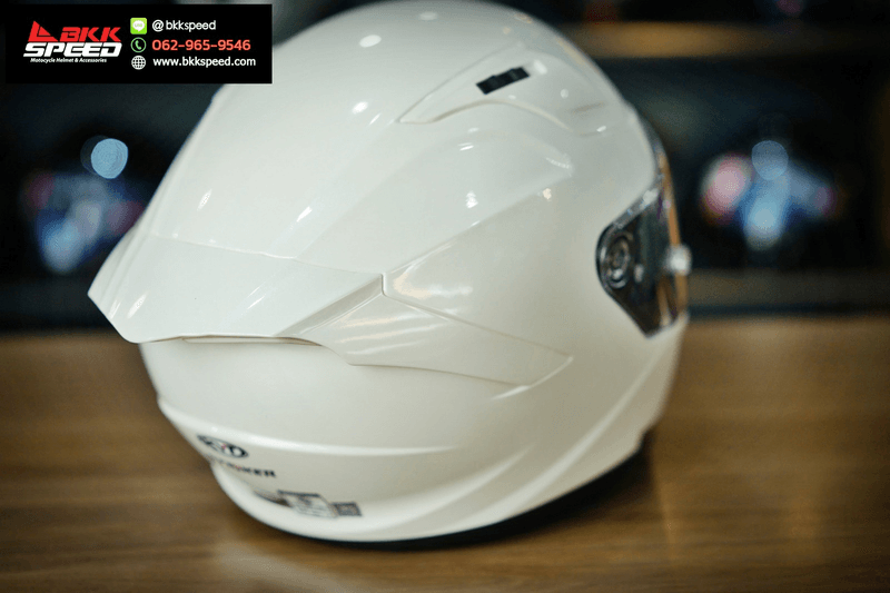 รูปสินค้าหมวกกันน็อคเต็มใบ แบรนด์ KYT รุ่น KYT Striker ลาย/สี Striker Solid White สำหรับขี่มอเตอร์ไซค์ มุมด้านหลัง จาก BKKSPEED