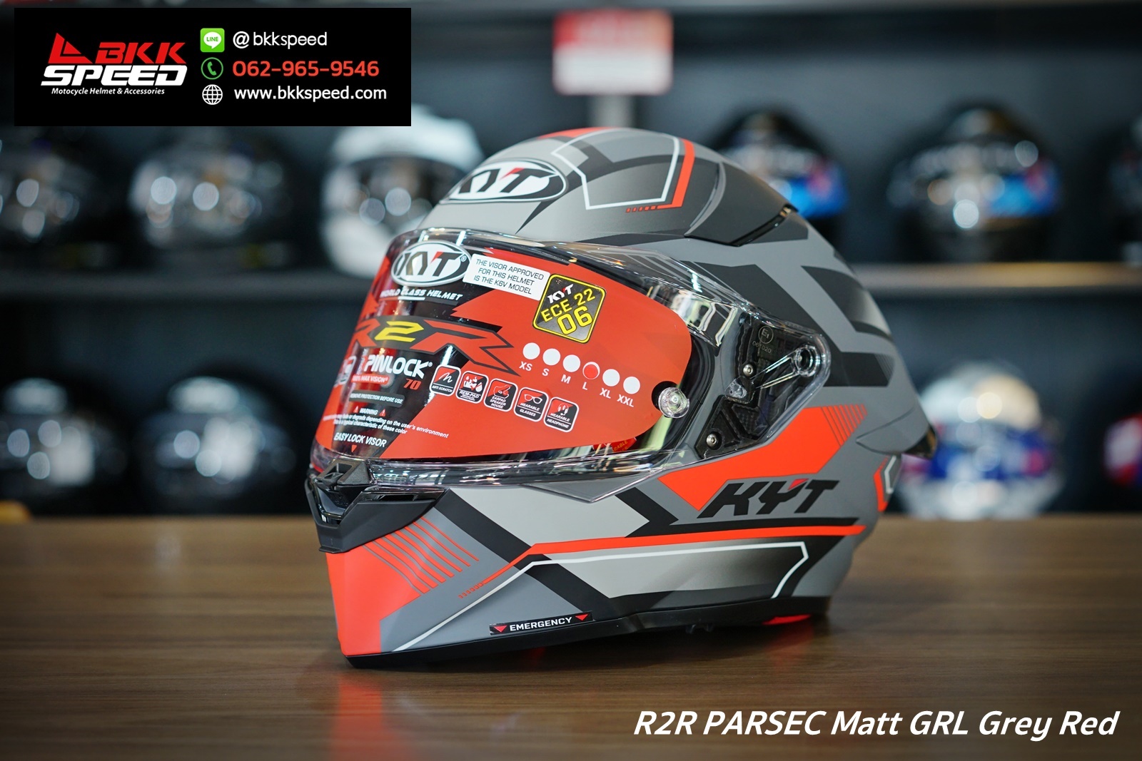 รูปสินค้าหมวกกันน็อคเต็มใบ แบรนด์ KYT รุ่น R2R ลาย/สี Parsec matt GRL Grey Red สำหรับขี่มอเตอร์ไซค์ มุมหลักด้านหน้า จาก BKKSPEED