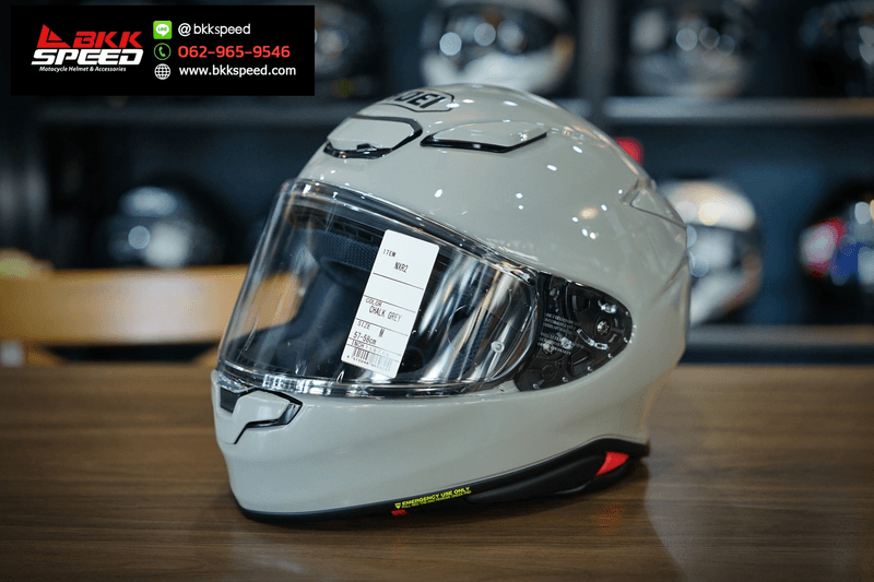 รูปสินค้าหมวกกันน็อคเต็มใบ แบรนด์ SHOEI รุ่น SHOEI NXR2 ลาย/สี NXR2 Solid Chalk Grey สำหรับขี่มอเตอร์ไซค์ มุมด้านหลัง จาก BKKSPEED