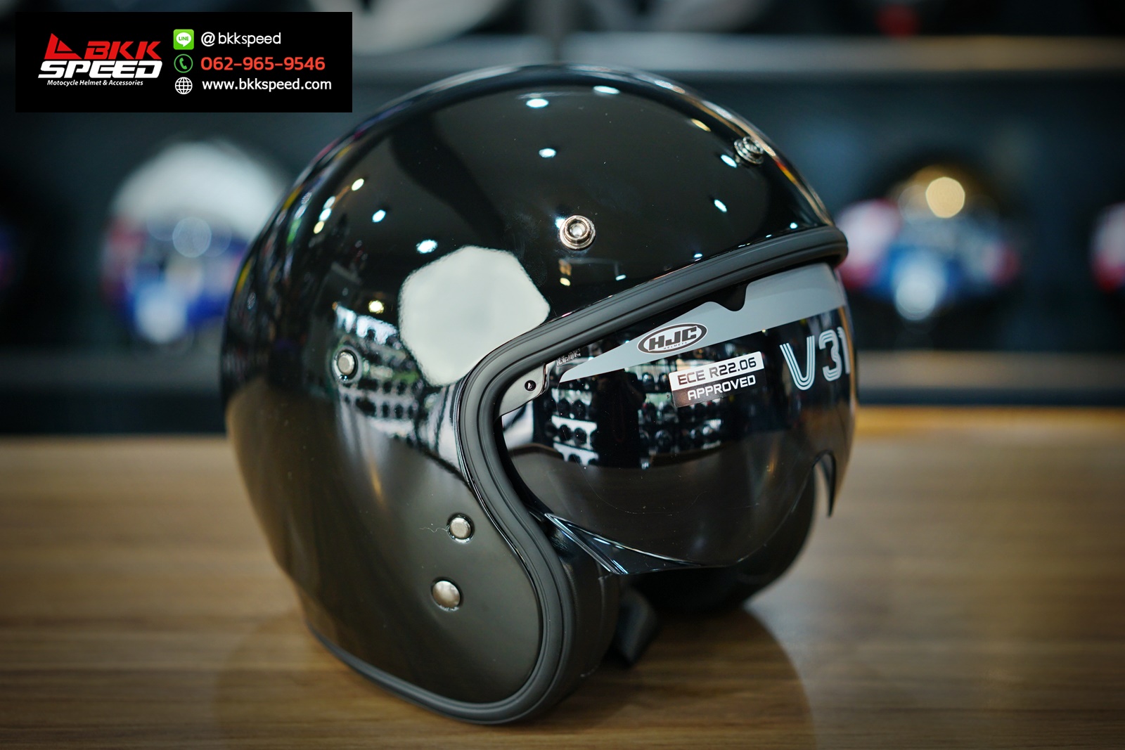 รูปสินค้าหมวกกันน็อคเต็มใบ แบรนด์ HJC รุ่น HJC V31 ลาย/สี V31 Metal Black สำหรับขี่มอเตอร์ไซค์ มุมหลักด้านหน้า จาก BKKSPEED