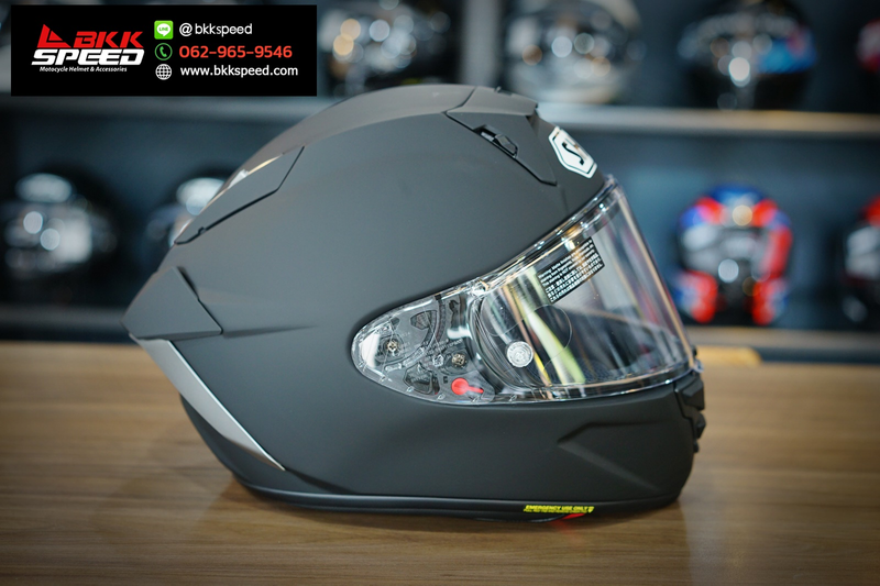รูปสินค้าหมวกกันน็อคเต็มใบ แบรนด์ SHOEI รุ่น Shoei X15 ลาย/สี X15 Matt Black สำหรับขี่มอเตอร์ไซค์ มุมด้านหลัง จาก BKKSPEED