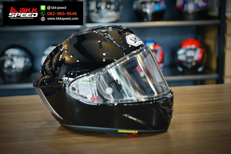 รูปสินค้าหมวกกันน็อคเต็มใบ แบรนด์ SHOEI รุ่น Shoei X15 ลาย/สี X15 Black สำหรับขี่มอเตอร์ไซค์ มุมหลักด้านหน้า จาก BKKSPEED
