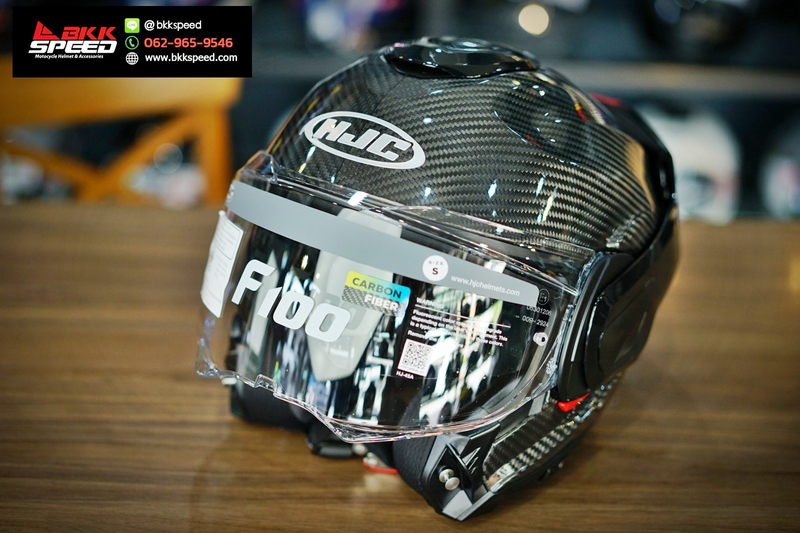 รูปสินค้าหมวกกันน็อคเต็มใบ แบรนด์ HJC รุ่น F100 ลาย/สี Carbon Flipback สำหรับขี่มอเตอร์ไซค์ มุมหลักด้านหน้า จาก BKKSPEED