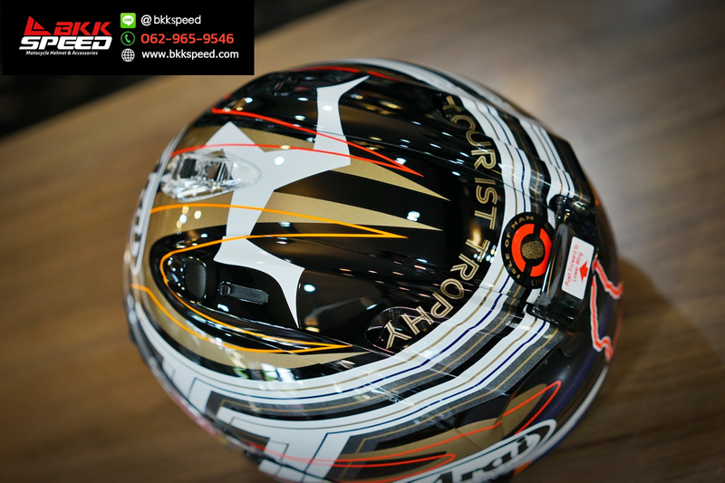 รูปสินค้าหมวกกันน็อคเต็มใบ แบรนด์ ARAI รุ่น ARAI RX-7V EVO ลาย/สี RX7V EVO IOM TT 2026 Limited Edition สำหรับขี่มอเตอร์ไซค์ รูปเพิ่มเติม 5 จาก BKKSPEED